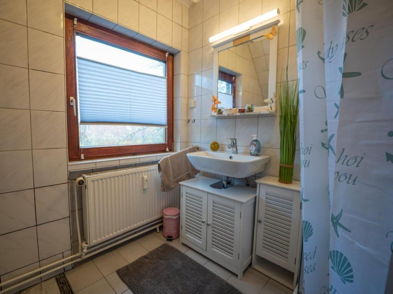 194 Fewo Dat Luetjehuus Mit Dachterrasse Im Ersten Stock Luetjenburg Ngoại thất bức ảnh
